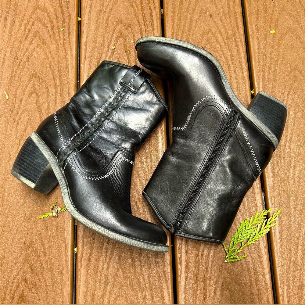 Comfy Cool, HUSH PUPPIES, Waterproof, cowgirl boots!!